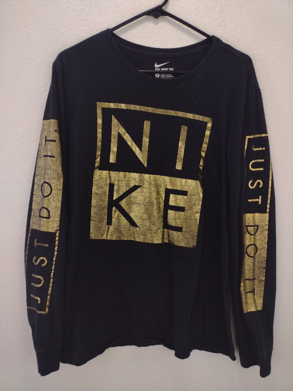 Nike Men's T-Shirt Just Do It Black Gold Large Long Sleeve